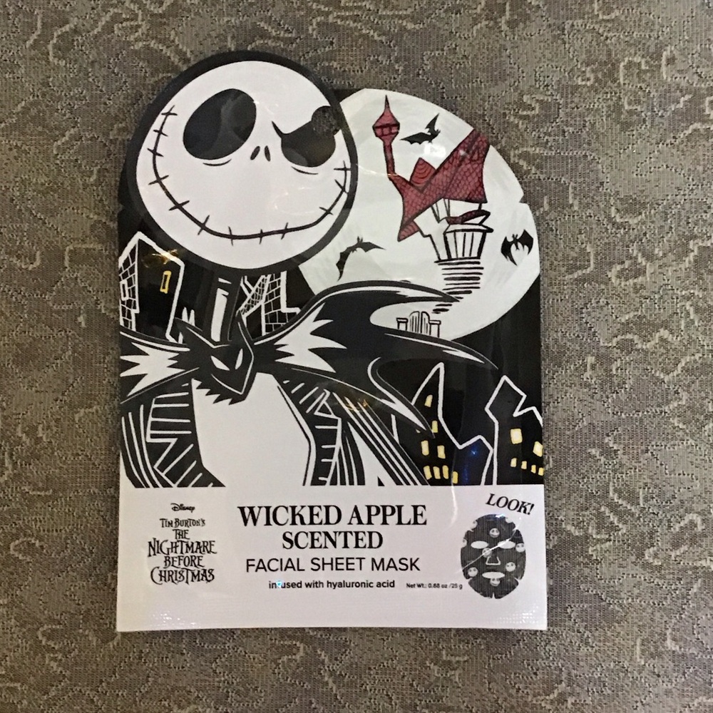 Disney branded Facial Mask Set Nightmare Before Christmas - Picture 2 of 7